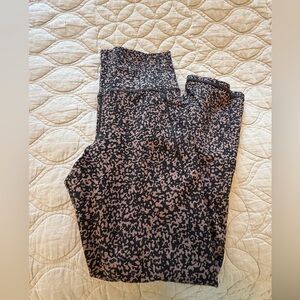 Athleta Salutation Stash Pocket Tight